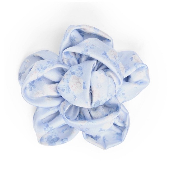 Goody x Love Shack Fancy Everblooming Rosettes  Flower Elastic NWT - Picture 3 of 6